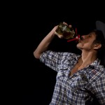 Ese Chamuko tomando tequila “Potrero” hasta vomitar Performance Inferno Varieté